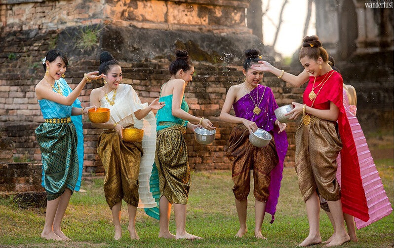 Đặc sắc lễ hội Songkran Thái Lan | Wanderlust Tips 
