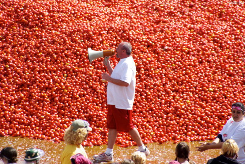 La Tomatina, độc đáo lễ hội ném cà chua Tây Ban Nha | Wanderlust Tips