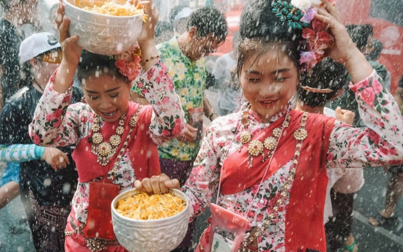 Đặc sắc lễ hội Songkran Thái Lan | Wanderlust Tips