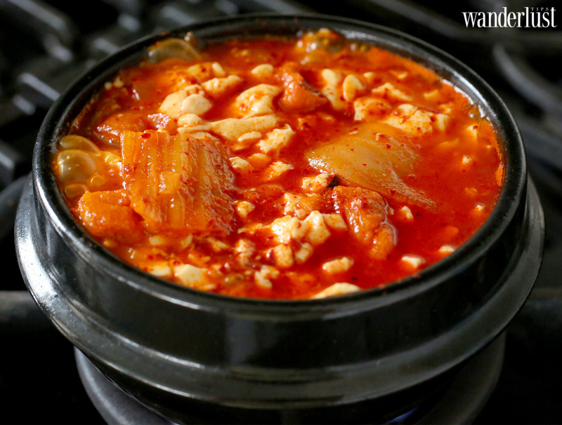 Súp đậu phụ kho Soondubu Jiggae hấp dẫn 10 Súp đậu phụ kho Soondubu Jiggae hấp dẫn | Wanderlust Tips