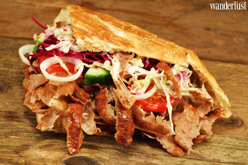 Doner Kebab: Món ăn gây "tranh cãi" 9 Doner Kebab - món ăn gây "tranh cãi" | Wanderlust Tips