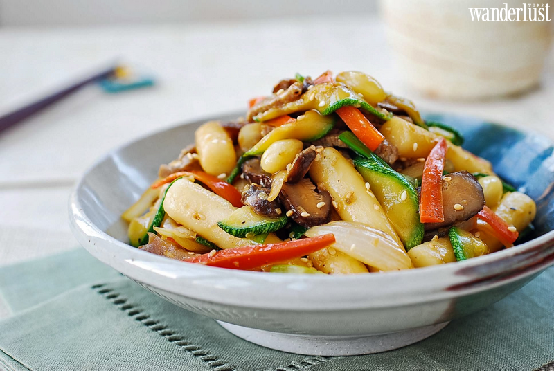 Tokbokki: Món ăn đường phố nổi tiếng ở Hàn Quốc 8 Tokbokki, món ăn đường phố nổi tiếng ở Hàn Quốc | Wanderlust Tips