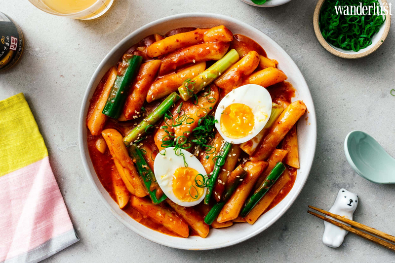 Tokbokki: Món ăn đường phố nổi tiếng ở Hàn Quốc 12 Tokbokki, món ăn đường phố nổi tiếng ở Hàn Quốc | Wanderlust Tips