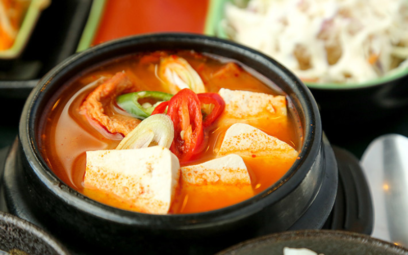 Súp đậu phụ kho Soondubu Jiggae hấp dẫn