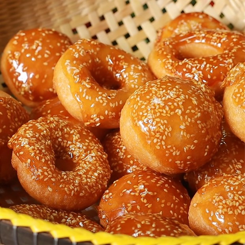 Bánh cam: được vinh danh trong top 30 món rán ngon nhất thế giới