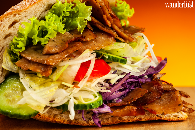 Doner Kebab - món ăn gây "tranh cãi" | Wanderlust Tips