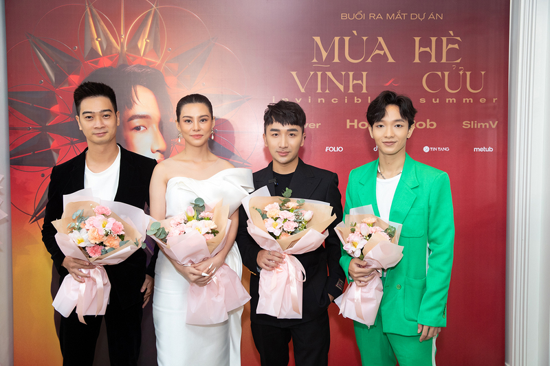Hoàng Rob công bố dự án âm nhạc Mùa Hè Vĩnh Cửu, kết hợp cùng Hoàng Touliver và SlimV 21 Hoàng Rob công bố dự án âm nhạc Mùa Hè Vĩnh Cửu, kết hợp cùng Hoàng Touliver và SlimV | Wanderlust Tips