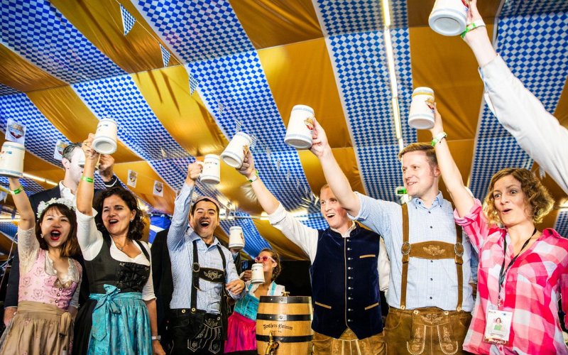 Oktoberfest Vietnam 2022: Tưng bừng tuần lễ văn hóa Đức tại TPHCM và Hà Nội