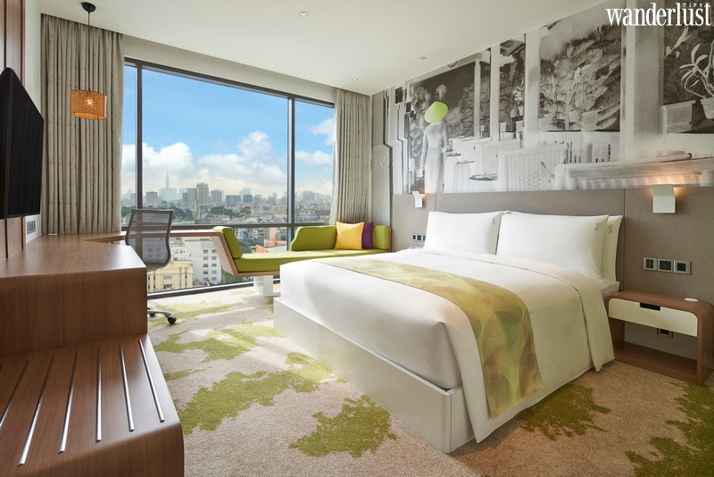 Holiday Inn & Suites Saigon Airport Hotel - chính thức đi vào hoạt động lần đầu tiên tại Việt Nam vào tháng 9/ 2019. Đây là khách sạn trong chuỗi thương hiệu du lịch nổi tiếng và đáng tin cậy bậc nhất trên thế giới trực thuộc quản lý của tập đoàn khách sạn và các khu nghỉ dưỡng IHG. 