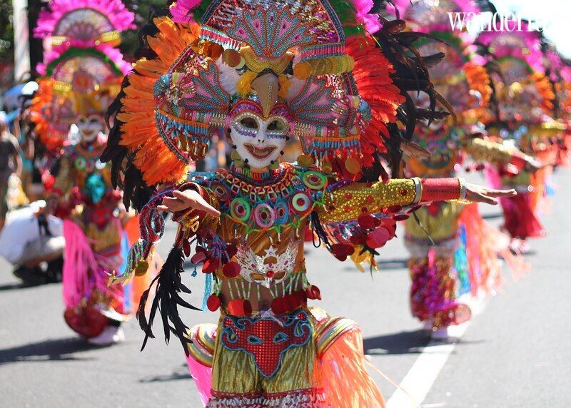 Masskara: Lễ hội sắc màu rực rỡ tại Negros Occidental, Philippines 11 Lễ hội Masskara tại Philippines | Wanderlust Tips
