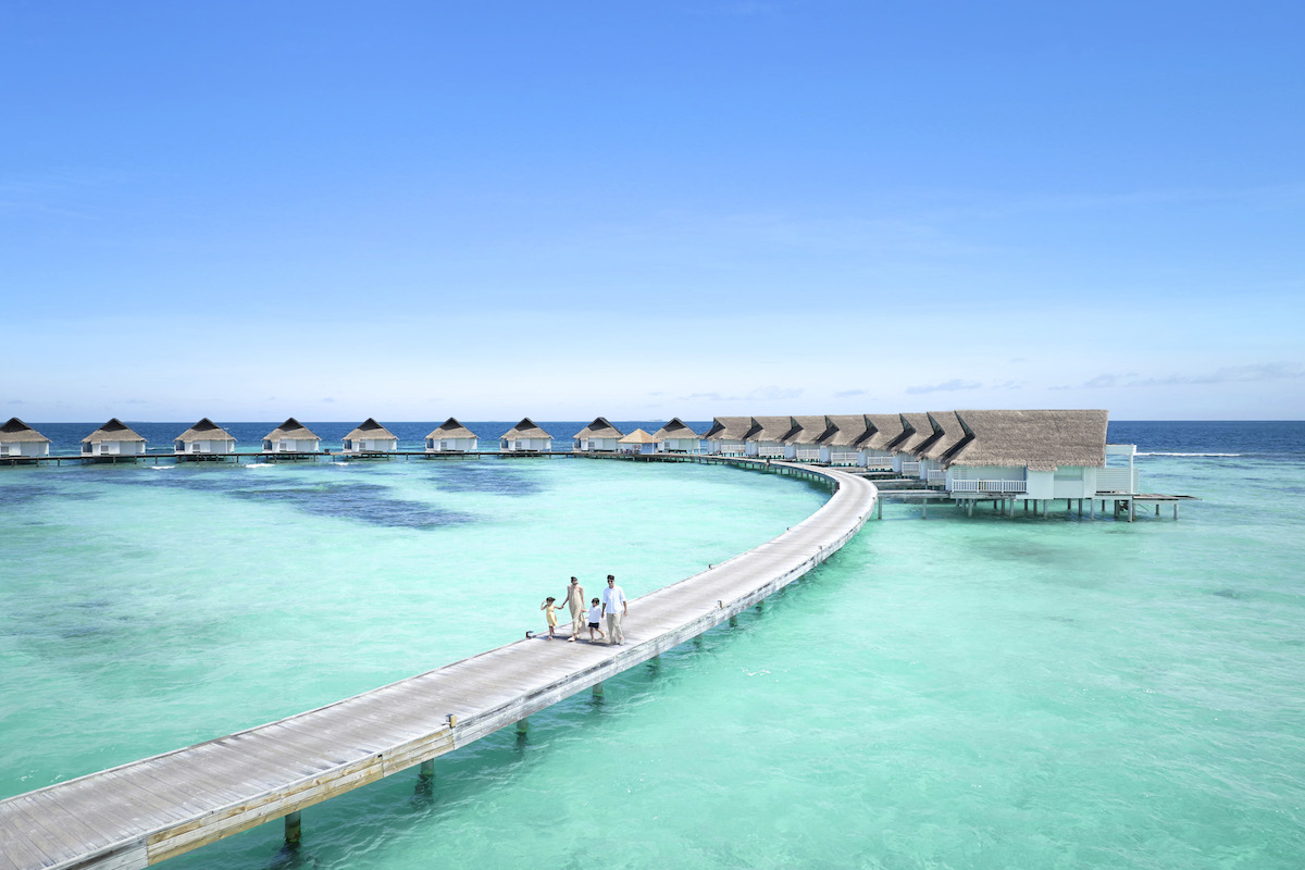 Tận hưởng mùa hè bùng nổ tại thiên dường nghỉ dưỡng Maldives với Centara Hotels Resorts