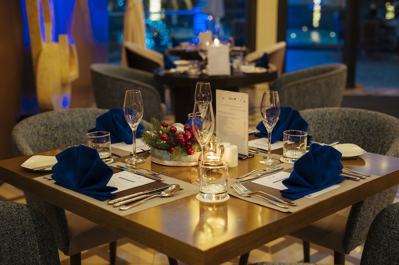Ruc ro Mua Le Hoi 2023 tai Radisson Blu Resort Phu Quoc 1