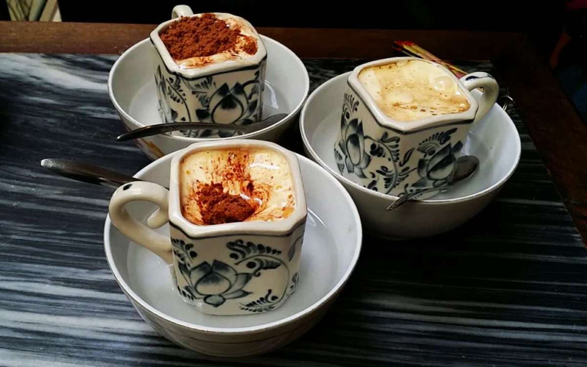 15 Món Ngon Nhất Định Phải Thử Khi Tham Quan Hà Nội: Hành Trình Ẩm Thực Bất Hết 5 Wanderlust Tips 15 Mon Ngon Nhat Dinh Phai Thu Khi Tham Quan Ha Noi Hanh Trinh Am Thuc Bat Het 2