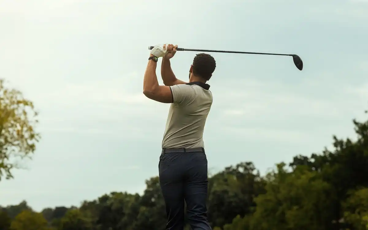 Garmin Approach S50: Đồng hồ thông minh GPS tiên tiến giúp golfer thăng hạng 6 Garmin Approach S50 Dong ho thong minh GPS tien tien giup golfer thang hang 1