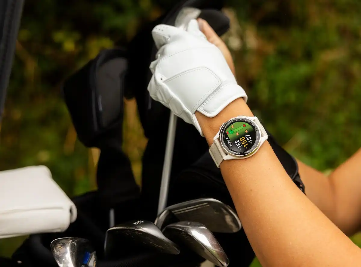 Garmin Approach S50: Đồng hồ thông minh GPS tiên tiến giúp golfer thăng hạng 5 Garmin Approach S50 Dong ho thong minh GPS tien tien giup golfer thang hang