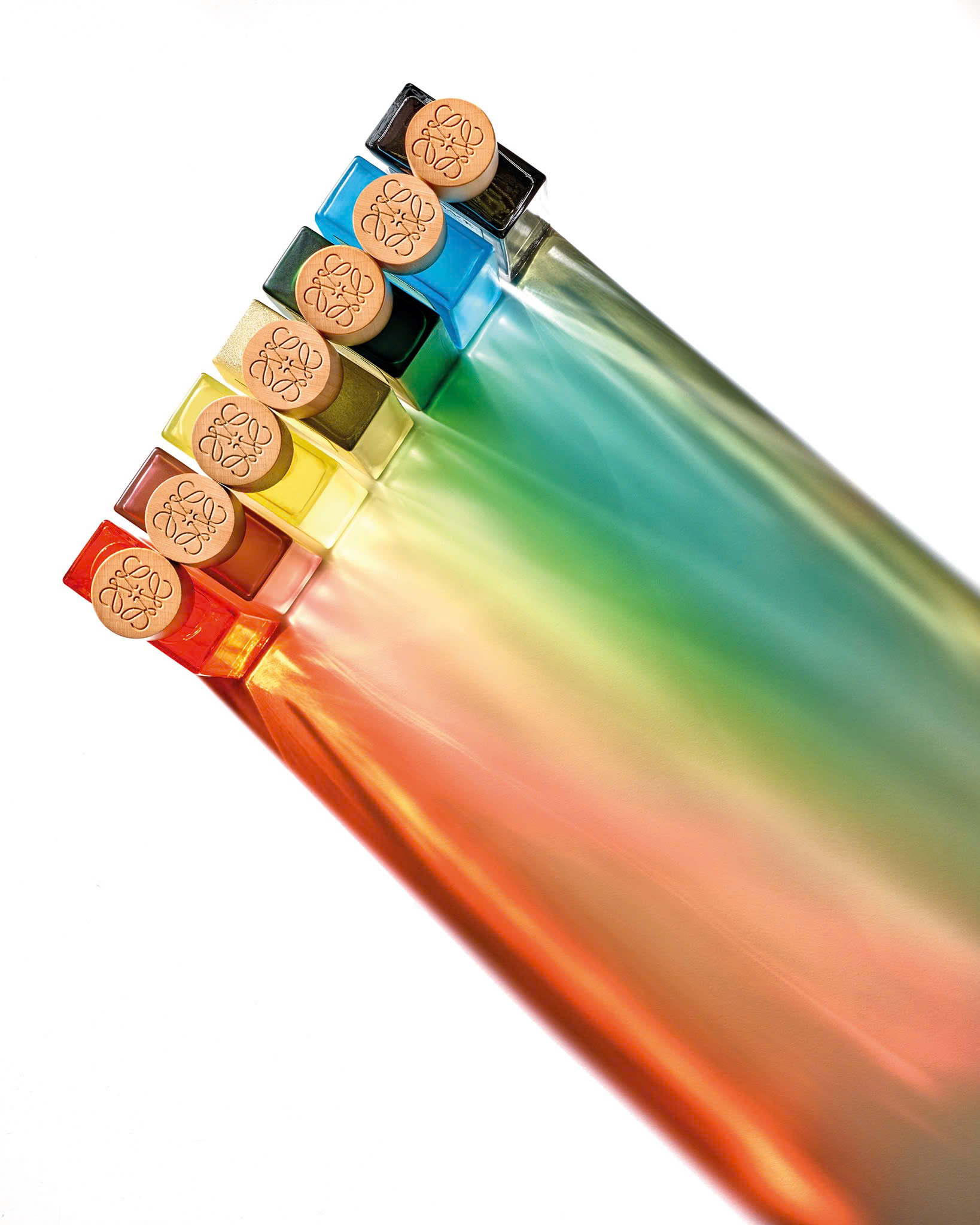 LOEWE Botanical Rainbow: Dải Hương Sắc Gợi Nhớ Một Cuộc Dạo Chơi Giữa Thiên Nhiên 10 LOEWE Botanical Rainbow Dai Huong Sac Goi Nho Mot Cuoc Dao Choi Giua Thien Nhien