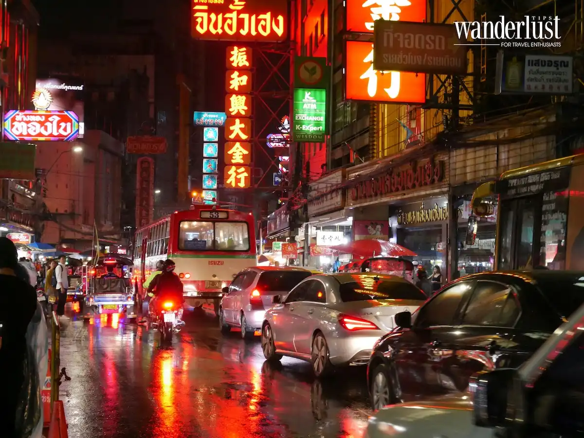 Bangkok tu tren xe Hop on Hop off 2