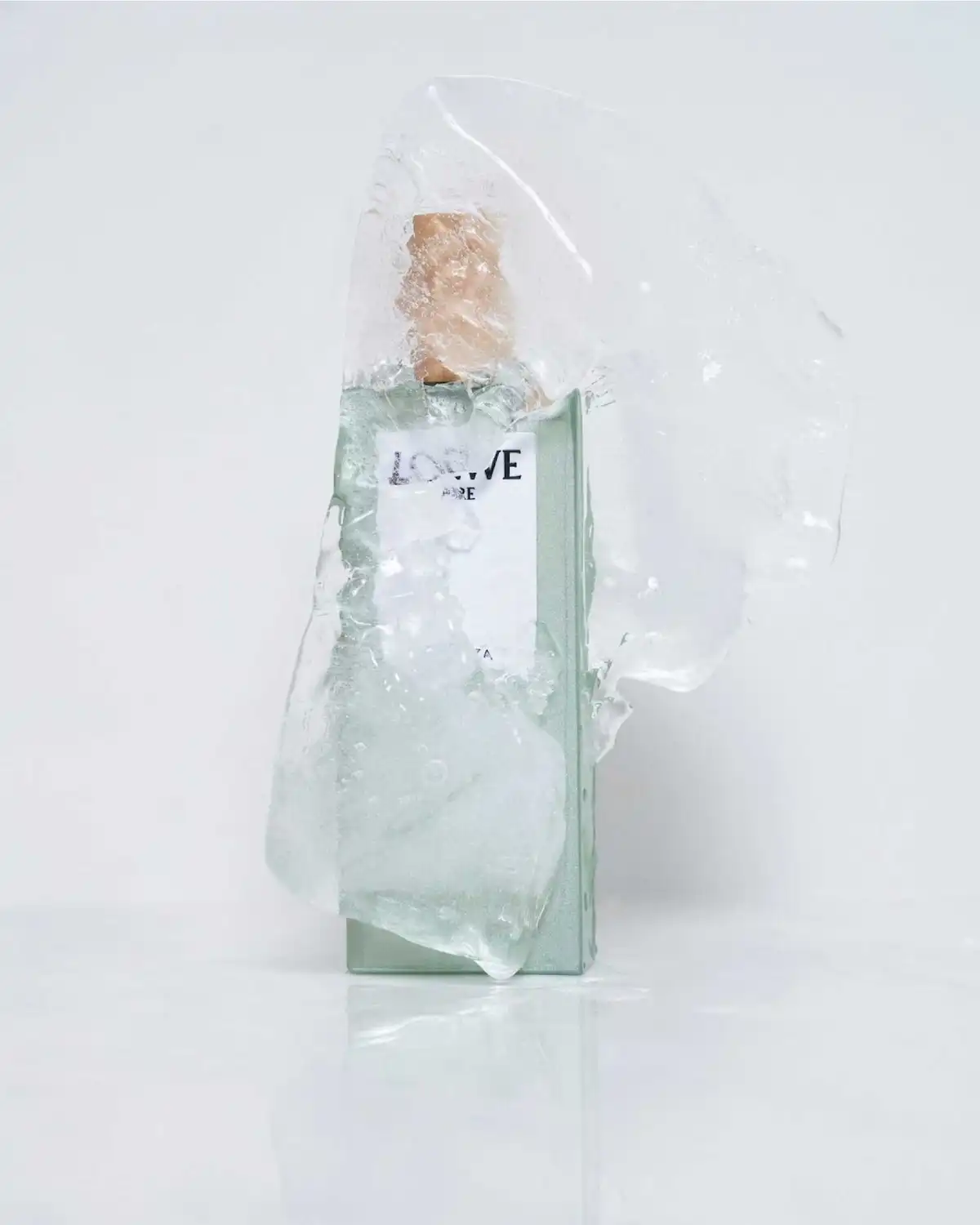 Khám phá thế giới nước hoa đẳng cấp từ Loewe 9 Kham pha the gioi nuoc hoa dang cap tu Loewe 4
