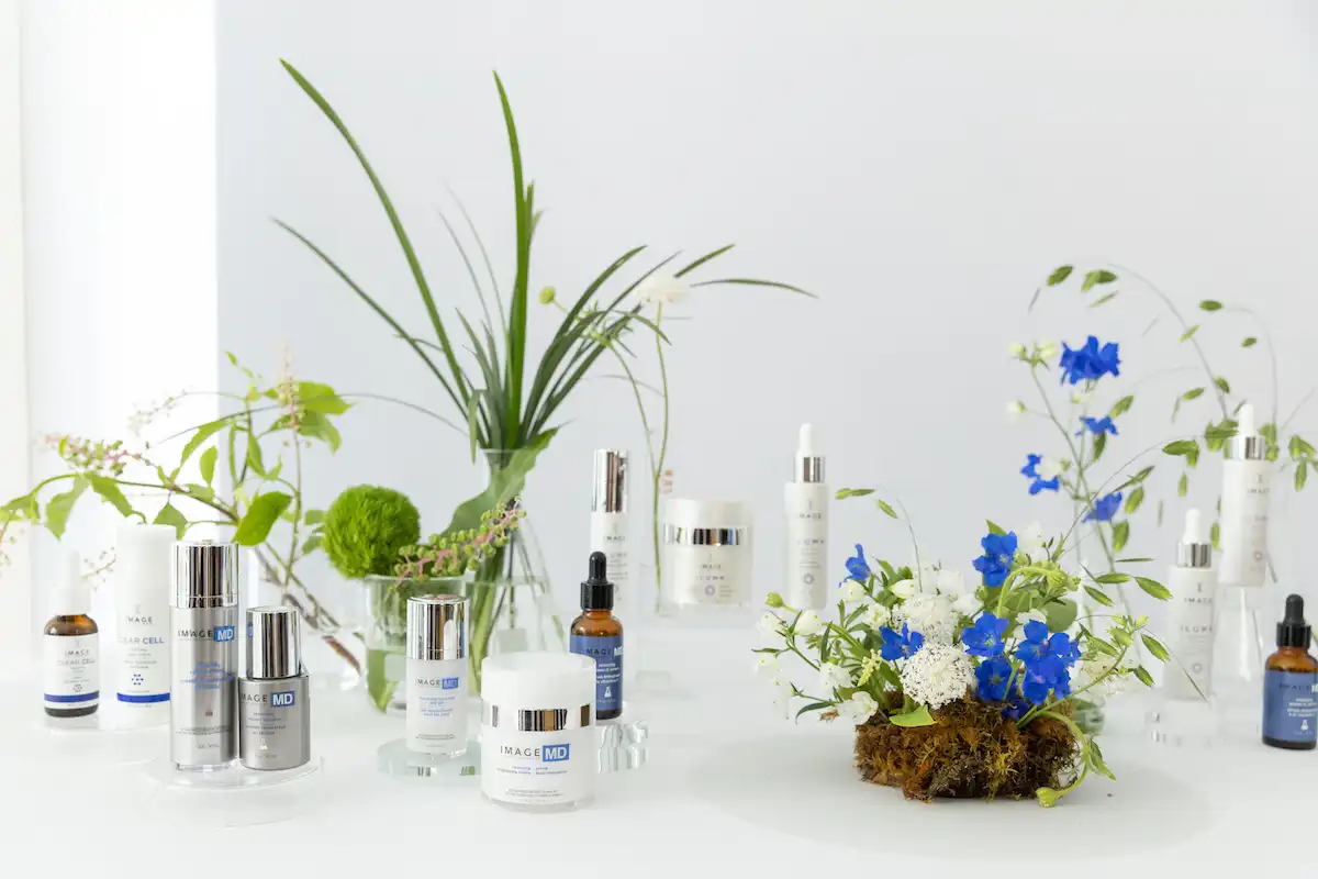 Minh Khuong Group thong tin ve viec san pham my pham bi thu hoi 1