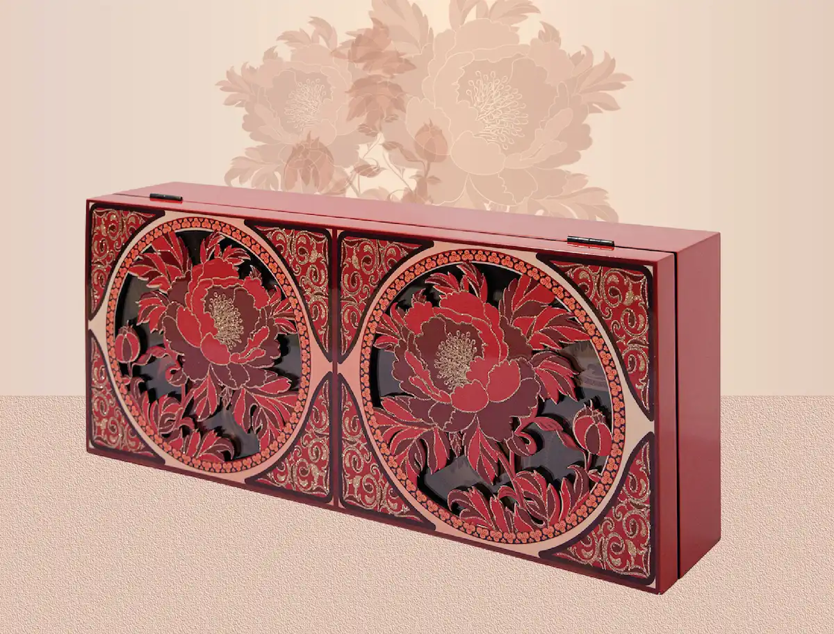 The Reverie Saigon ra mắt bộ sưu tập bánh Trung Thu 2025 lấy cảm hứng từ vẻ đẹp của Đóa Mẫu Đơn 5 hop-banh-trung-thu-The-Reverie-Saigon-sang-trong