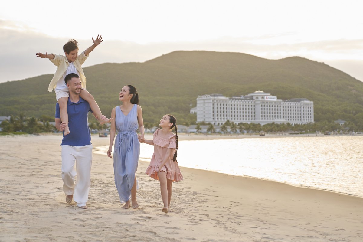 Hon Tre tai Nha Trang Hon dao voi mua he bat tan 2