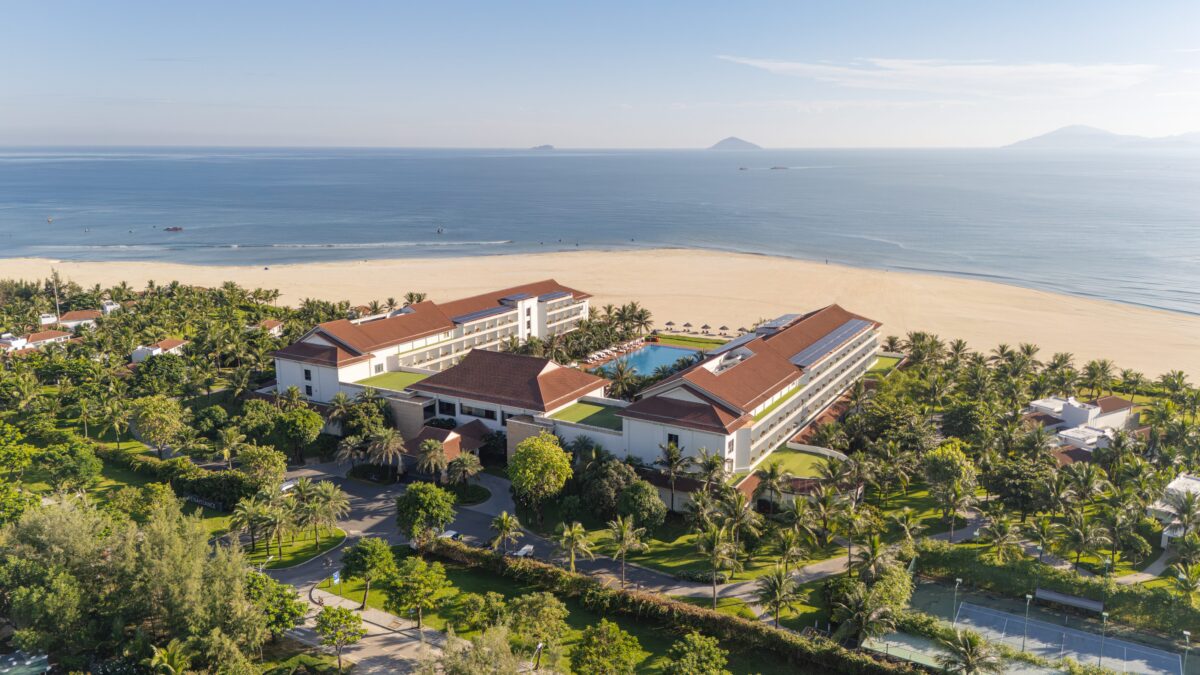 Nữ Tổng Quản Lý Người Việt Đầu Tiên của Marriott International tại Việt Nam 7 RESORT EXTERIOR 2